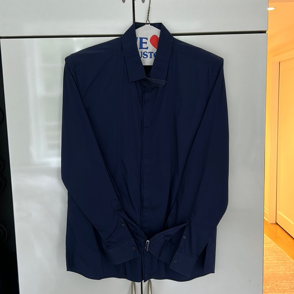 Navy blue men’s button down shirt, neck size 18